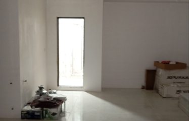 فروش آپارتمان 110 متری نوساز تک‌ واحدی بدون نصبیات واقع در روبه‌روی آزادگان