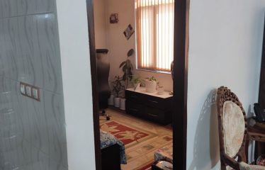فروش واحد آپارتمان 82 متری واقع در چهارراه بالا خیابان شهید حاجی اصغری
