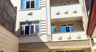 فروش یکجای ساختمان ویلایی 205 متر سه‌طبقه (هرطبقه 130متر) تک‌واحدی در چهارراه بالا