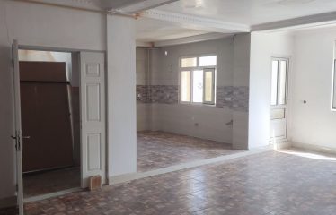 فروش یکجای ساختمان ویلایی 205 متر سه‌طبقه (هرطبقه 130متر) تک‌واحدی در چهارراه بالا