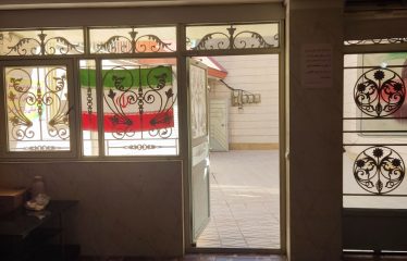فروش یکجای ساختمان ویلایی 205 متر سه‌طبقه (هرطبقه 130متر) تک‌واحدی در چهارراه بالا