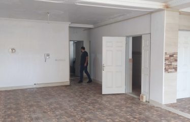 فروش یکجای ساختمان ویلایی 205 متر سه‌طبقه (هرطبقه 130متر) تک‌واحدی در چهارراه بالا