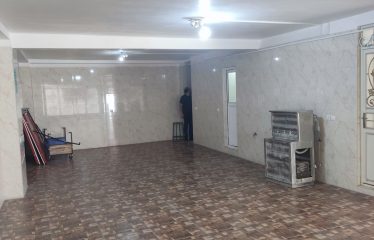 فروش یکجای ساختمان ویلایی 205 متر سه‌طبقه (هرطبقه 130متر) تک‌واحدی در چهارراه بالا